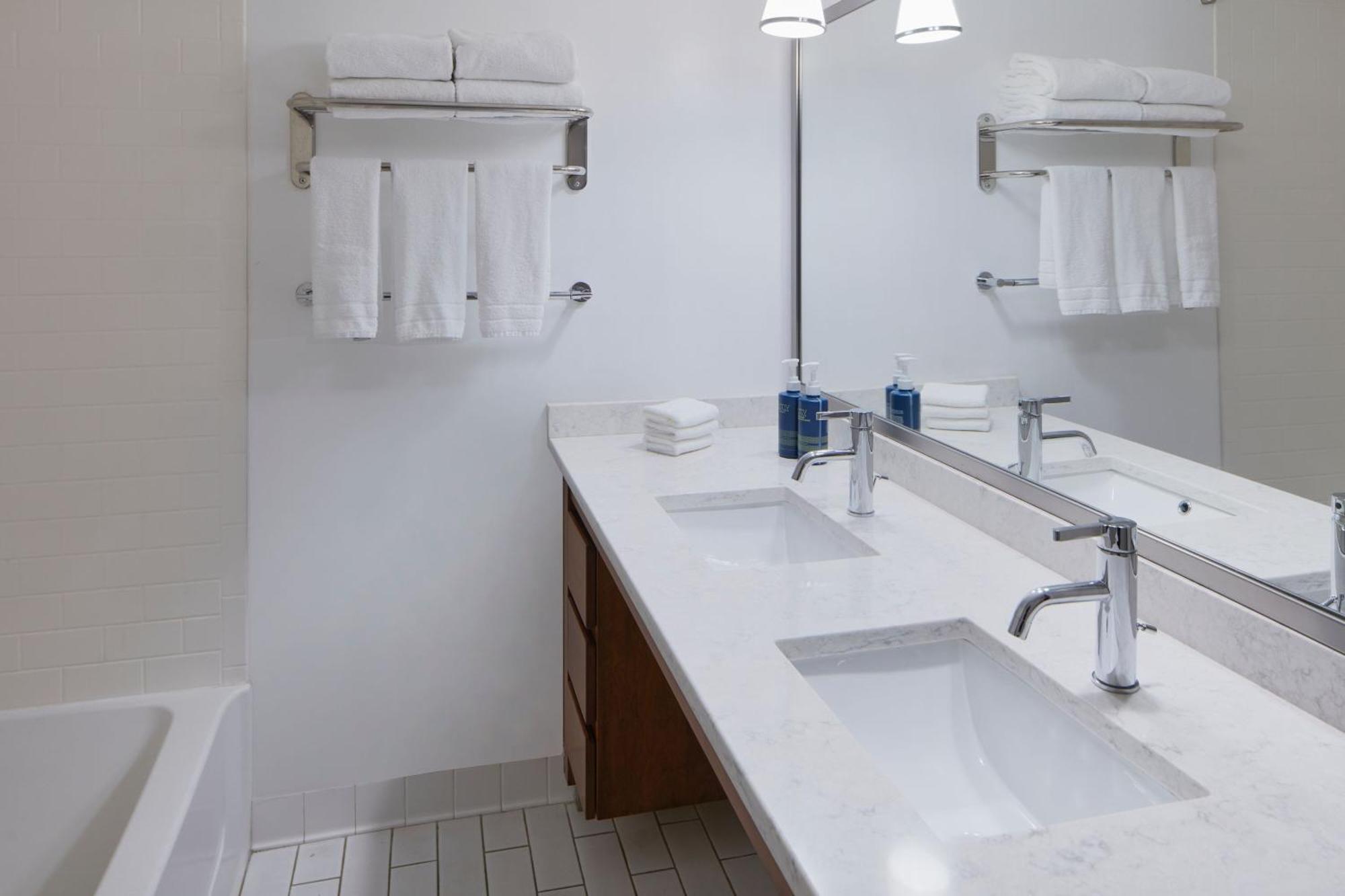 Four Points By Sheraton Virginia Beach Oceanfront Exterior photo
