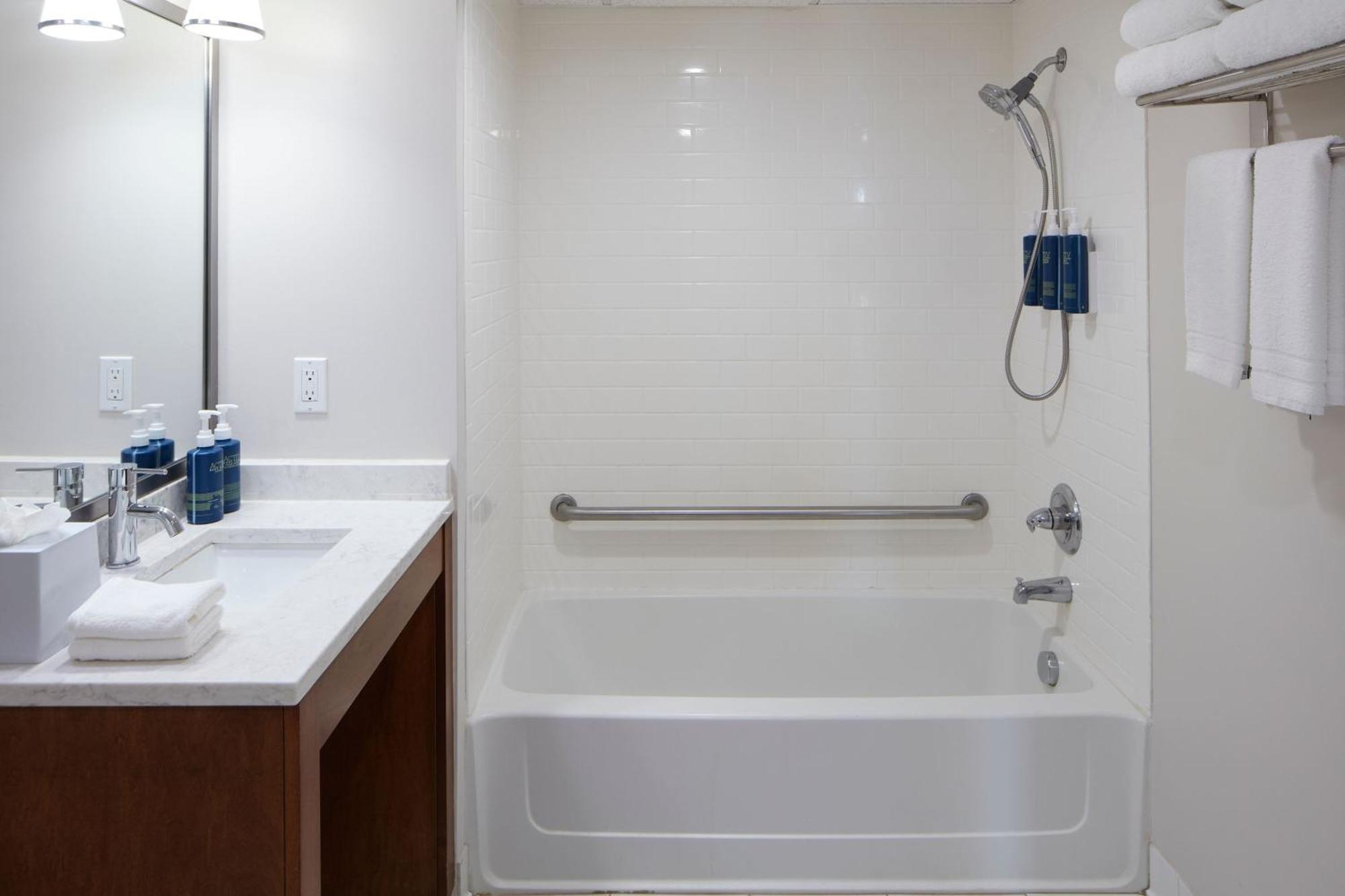 Four Points By Sheraton Virginia Beach Oceanfront Exterior photo