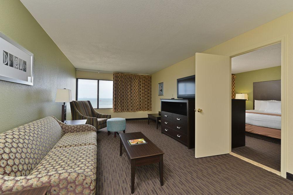 Four Points By Sheraton Virginia Beach Oceanfront Exterior photo